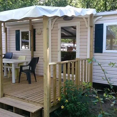 캠프장 Camping La Roucateille 3*